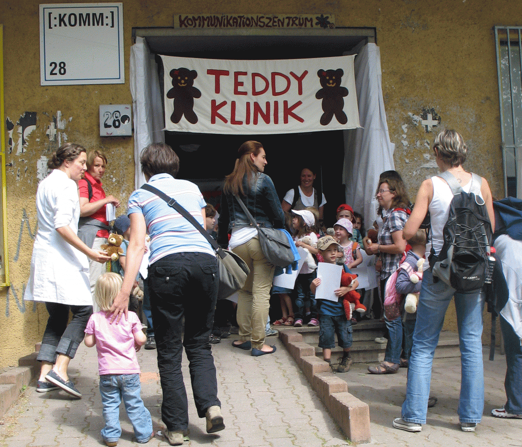 Willkommen in der Teddyklinik 2011